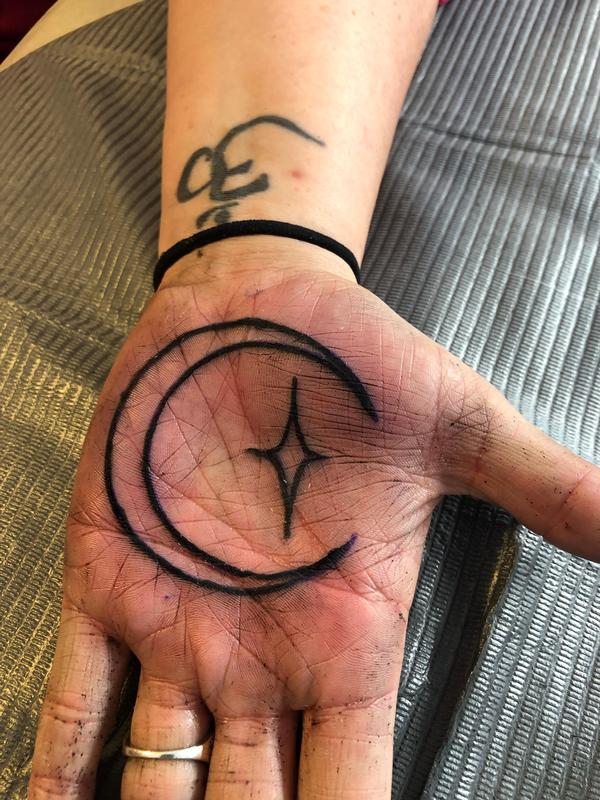Art Immortal Tattoo : Tattoos : Blackwork : Palm moon