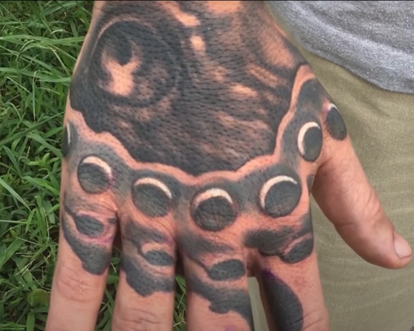 final image with complete hand tattoo of an octopus