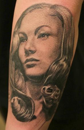 tattoos/ - Photo-Realistic Black and Gray Woman - 67653