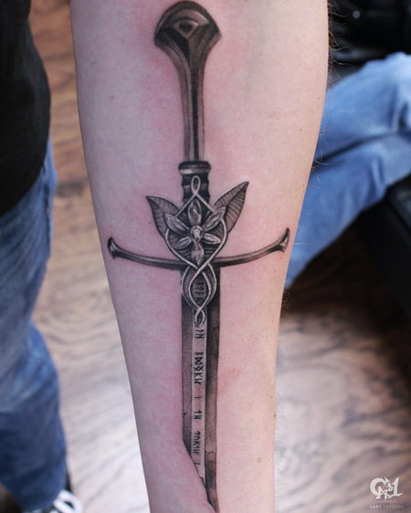 Narsil tattoo on the shin  Tattoogridnet