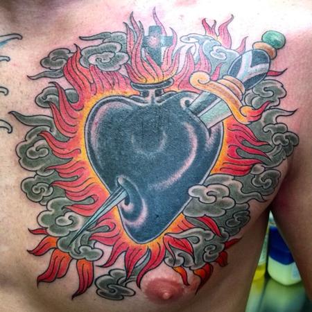 60 Sacred Heart Tattoos: A Symbolism of Love and Devotion | Art and Design