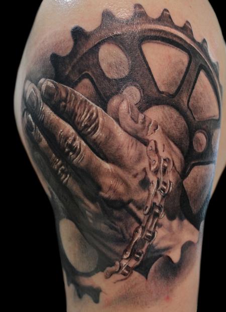 40 Creative Chain Tattoos for Men [2024 Inspiration Guide]