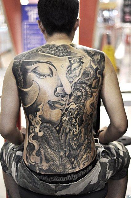 South Korean Tattoo Artist outside Empire State Expo | Joel Gordon  Photography