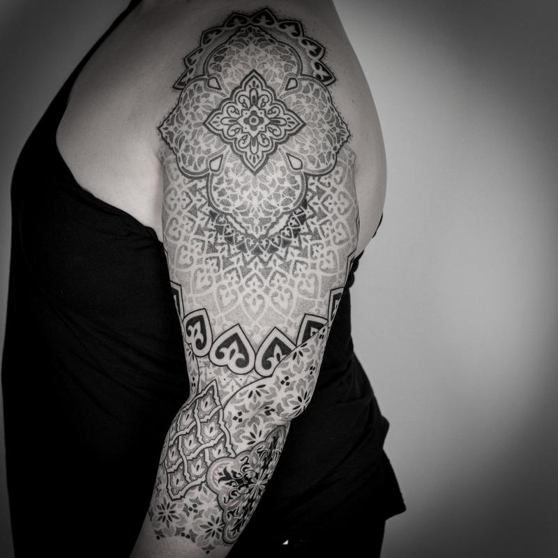 50 Insanely Detailed Dotwork Tattoos That Will Make You Want One (Like,  Now.) | Geometric tattoo, Geometric mandala tattoo, Dot tattoos