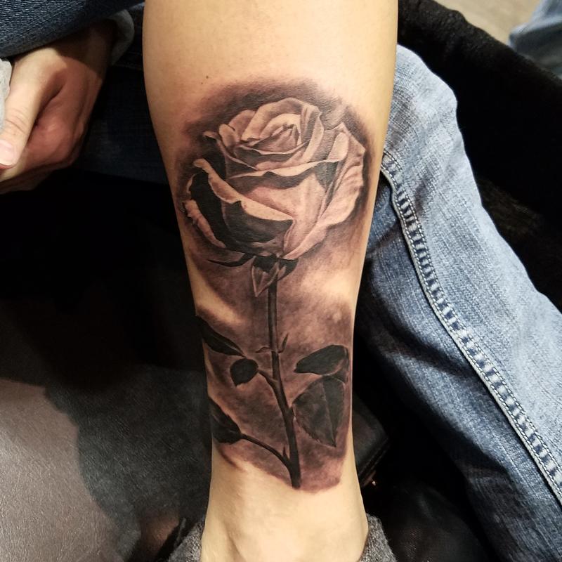 55 Glorious And Colorful Rose Tattoo Designs On Wrist