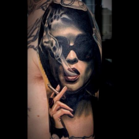 Smoking wolf by Izzi Tattoo from Paradise tattoo studio in Guatemala : r/ tattoos
