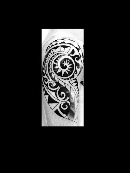 Maori Tattoo : The Art of Polynesian Tattooing - Aranui