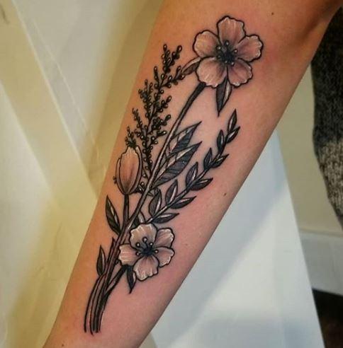 Black And Grey Scale Flower Tattoo Tattoos Pretty Tattoos Body Art Tattoos