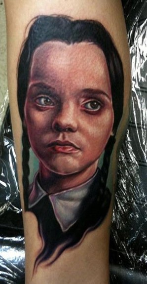 chrismfmartini:color-movie-characters-movie-portrait-wednesday-addams- addams-family