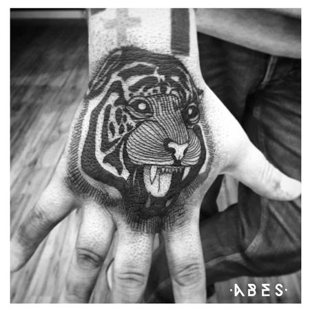 Can you become a vet if you have tattoos? - The Runaway Vet