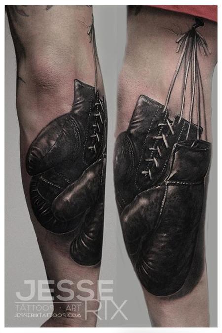 12 Oz. Studios on Tumblr: Classic boxer tattooed by David Carreras.