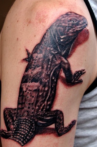 101 Amazing Lizard Tattoo Designs You Must See! | Lizard tattoo, Small  chest tattoos, Body art tattoos