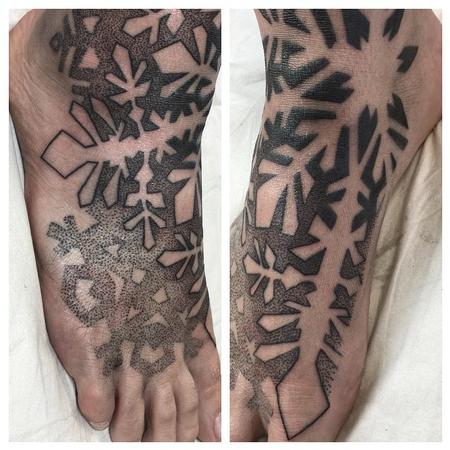 snowflake on th elbow by Daniel Adamczyk: TattooNOW