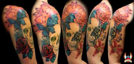 tattoos/ - skull surrounded by flowers - 109642