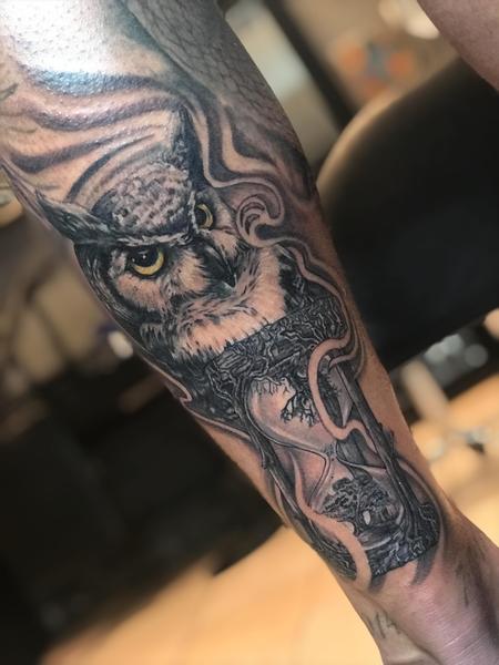 Share 160+ owl leg tattoo