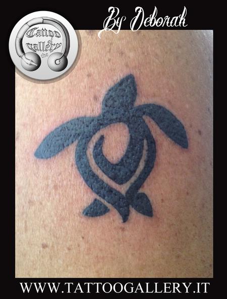 Cosa simboleggia la tartaruga nel mondo dei tatuaggi?