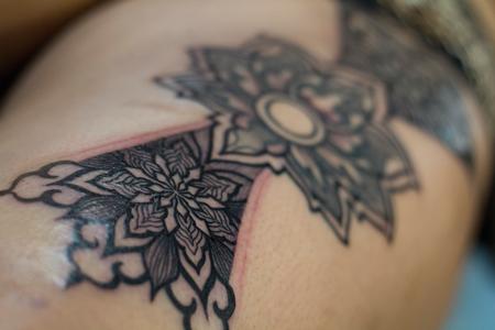Nikki Tattoo - work in progress on this mandala leg sleeve... | Facebook