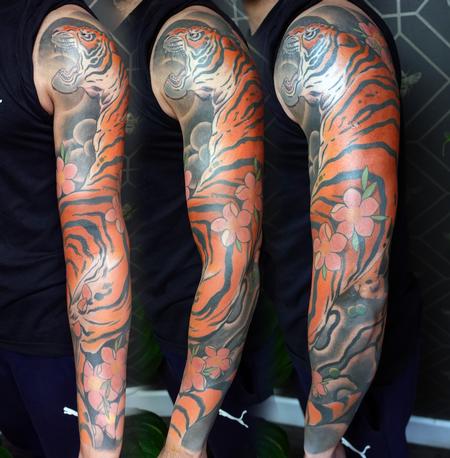 Four Elements leg sleeve by Boston Rogoz: TattooNOW