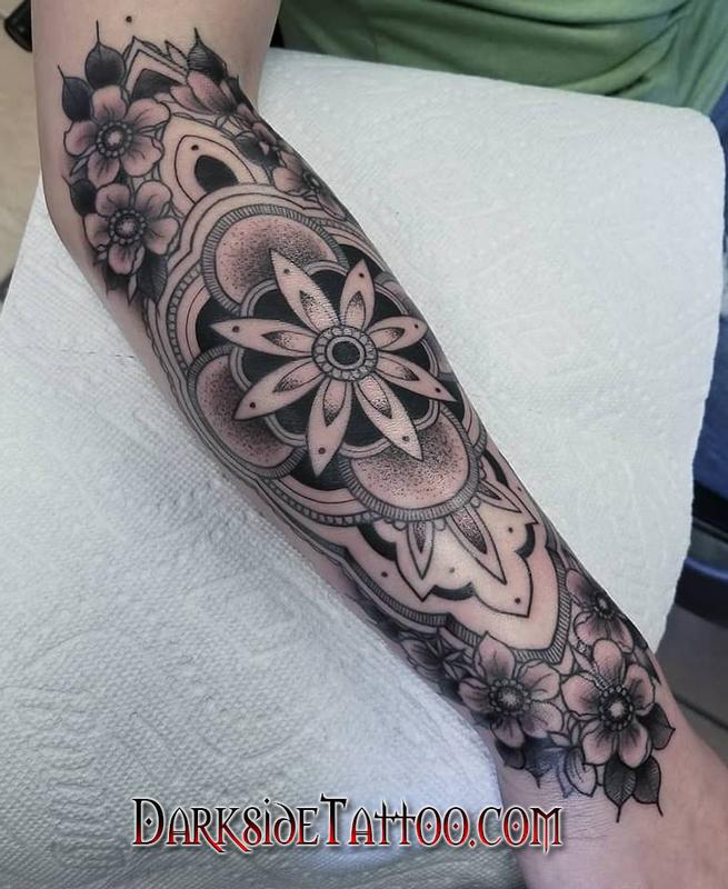 Graceful Mandala Temporary Tattoo – TattooIcon