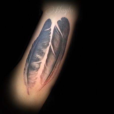 15 Stunning Feather Tattoos for Ink Newbies and Tattoo Junkies Alike | Feather  tattoos, Feather tattoo design, Feather tattoo