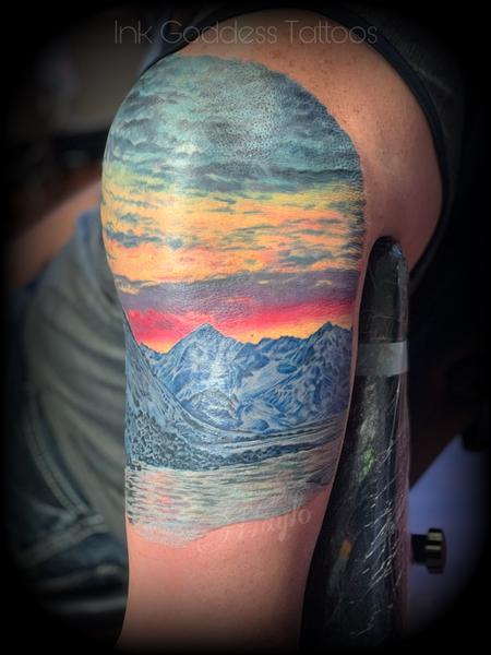 Utah Mountain and Snowflake tattoo | Snow flake tattoo, Tiny tattoos,  Tattoos