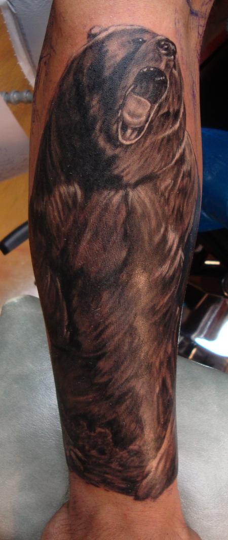 grizzly bear tattoo sleeve
