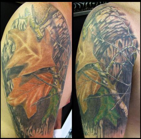 Freehand Elbow fill. . . . . . #tattoos #boldwillhold #blackandgreytattoo  #thorns #elbowtattoos #tattooideas #tattoo #inked #inkedlife #... |  Instagram