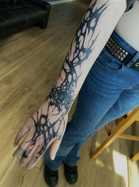 Izzy Tattoo Artist - Pretty cybersigilism piece