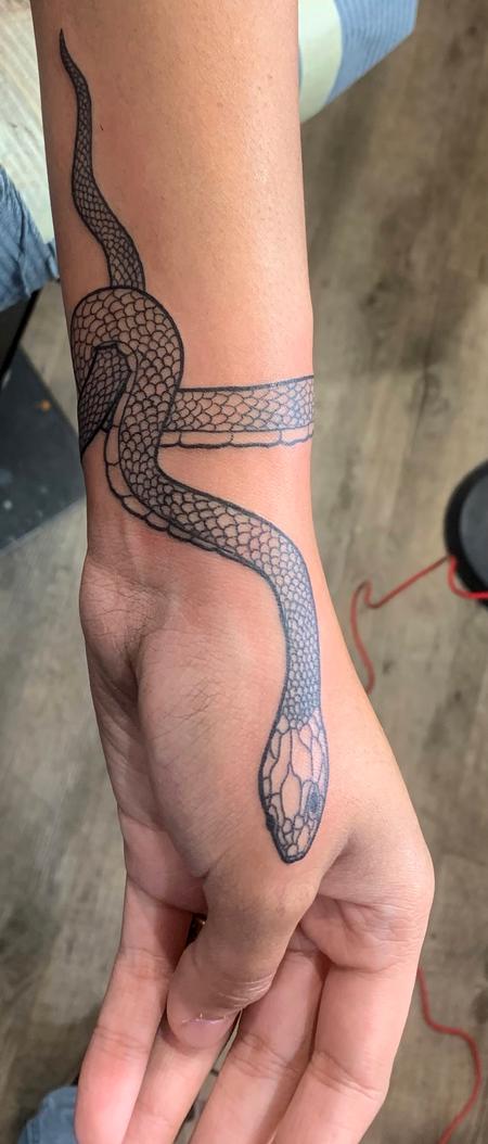tattoos/ - Snake on hand - 143510